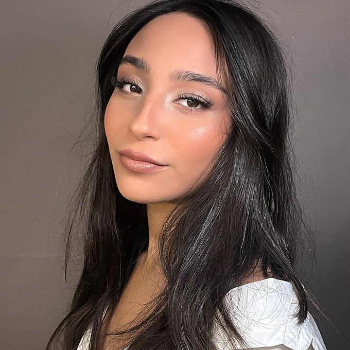 כל כל גאה בכן מדהימות ❤️ @rivkaisakov_makeup @avishag_netzer20 @linoysauni_makeup @sr_makeup18 

אני רוצה לשתף ולספר לכם על התהליך שכל אחת ואחת עוברת אצלי בסטודיו, להכשרת מאפרות 
הן מגיעות אלי כל אחת עם הרקע שלה 