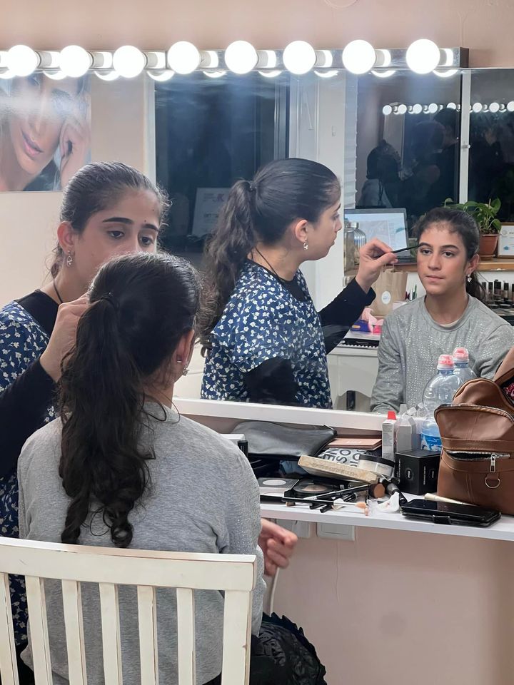 קורס איפור מקצועי מחזור 35 שיעור שלישי תרגול מורפולוגיה על מודליסטיות 