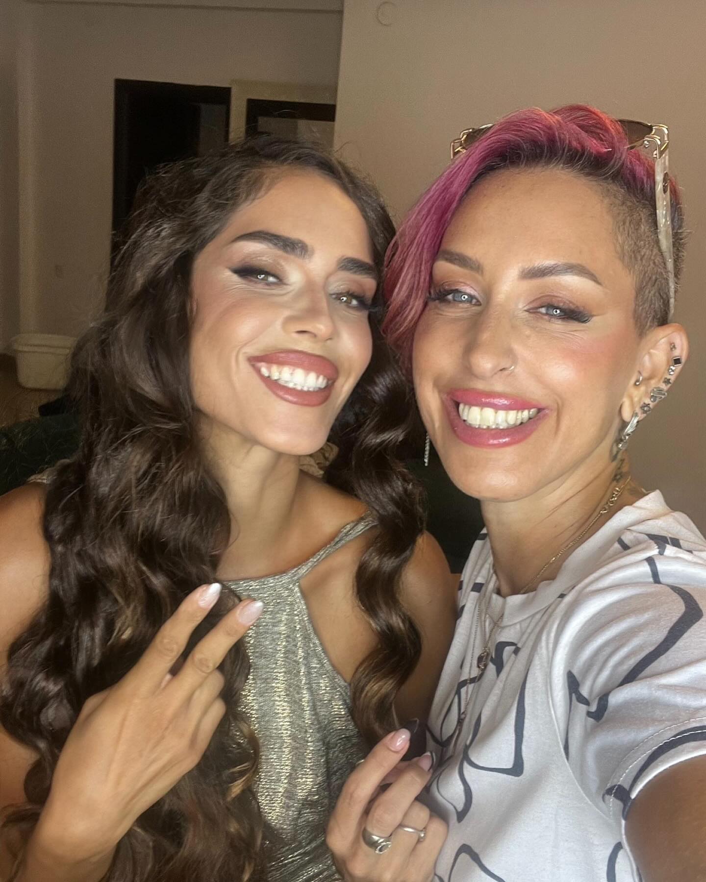 אלה המהממת 🩷 
@ella_ben_ella_kosher #מאפרתמקצועית💄💋 #מאפרתמהאינסטגרם #מאפרתמהטיקטוק #איפורזוהר #איפורמקצועי❤️