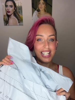 פותחת חבילה יחד איתכם בשיתוף 💄@maccosmetics #maccosmeticsisrael #macglowplay#מאפרתמקצועית #מוצריאיפור 